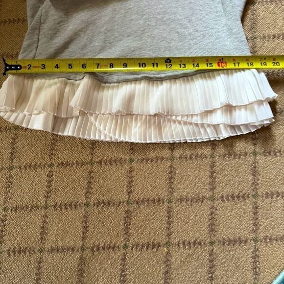 J. Crew gray long sleeved crew neck sweatshirt w layered pleated silk hem M NWOT - Picture 6 of 12